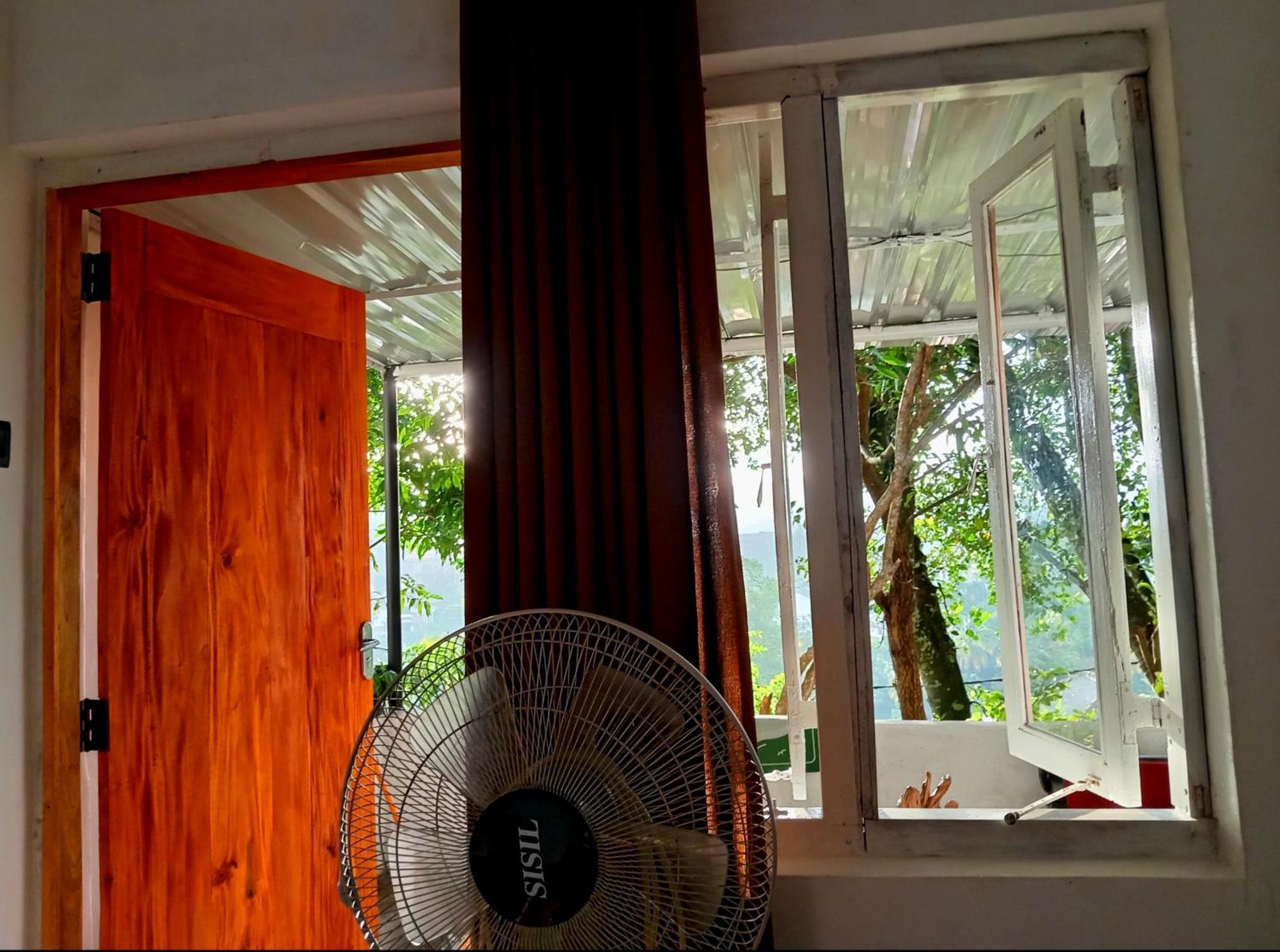 Fly Infinity - Home Stay Kandy Exterior photo