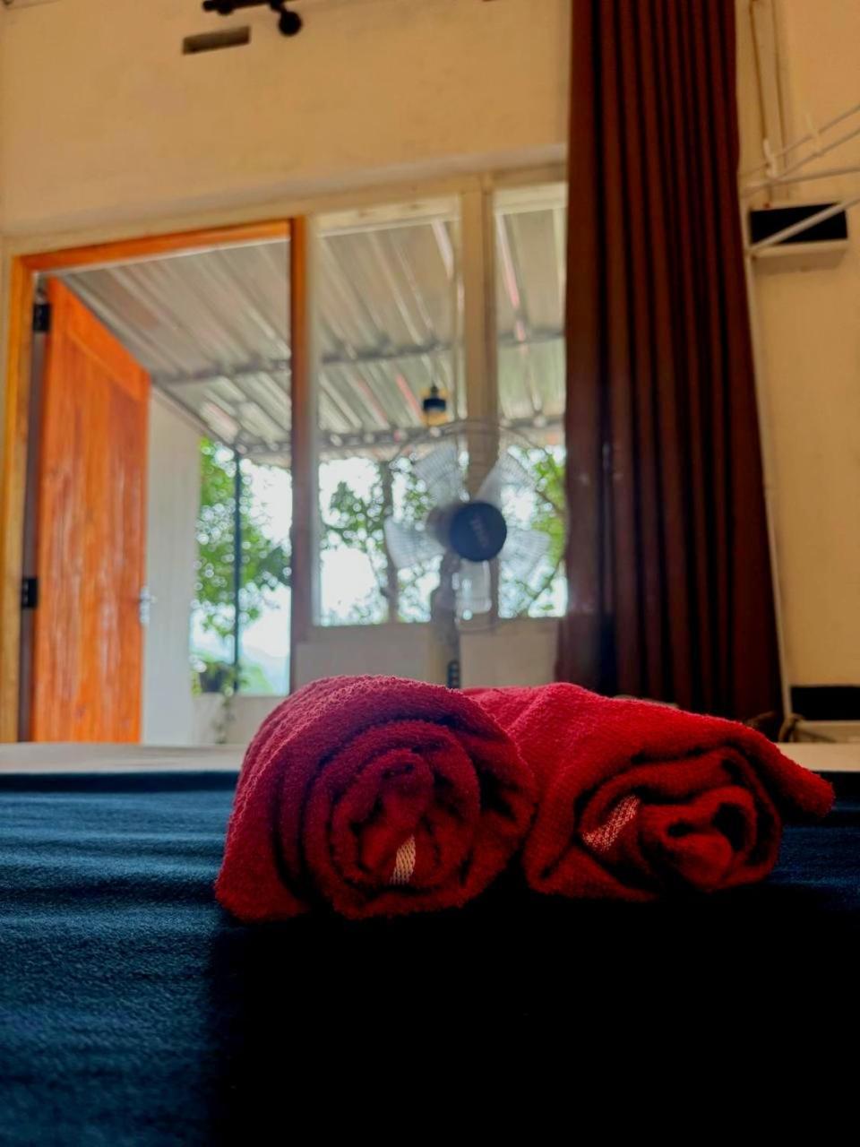 Fly Infinity - Home Stay Kandy Exterior photo